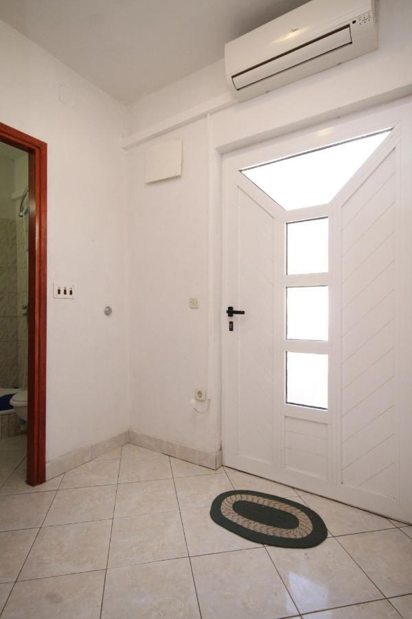 Apartments By The Sea Rukavac, Vis - 2478 Rukavac  Ngoại thất bức ảnh